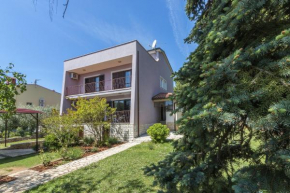Гостиница Apartments Oskar  Банёле